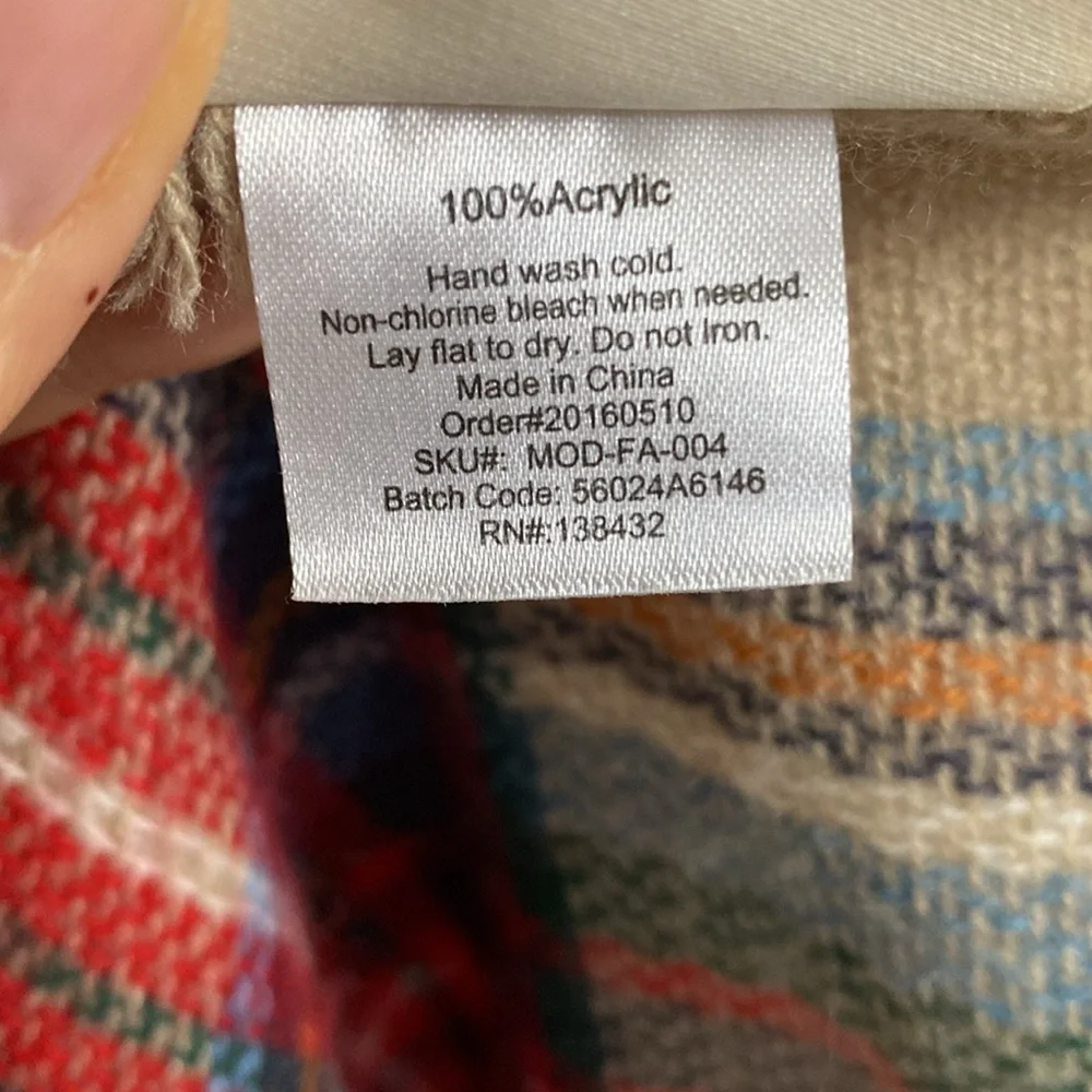 ModCloth tartan plaid blanket wrap/scarf/shawl - Picture 8 of 17